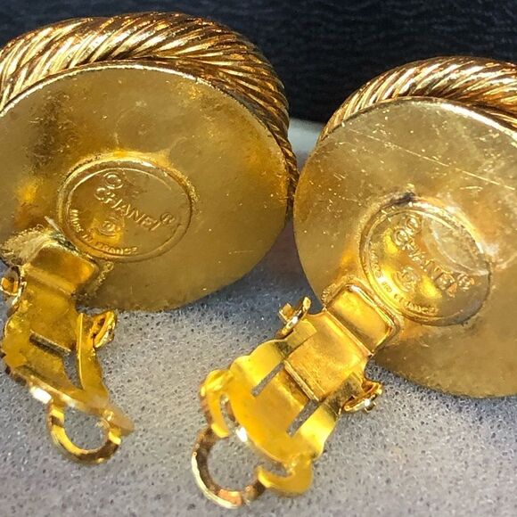 CHANEL Gold Pearl Crystal Accent Statement Earrings w/ Orig Box - Picture 5 of 17